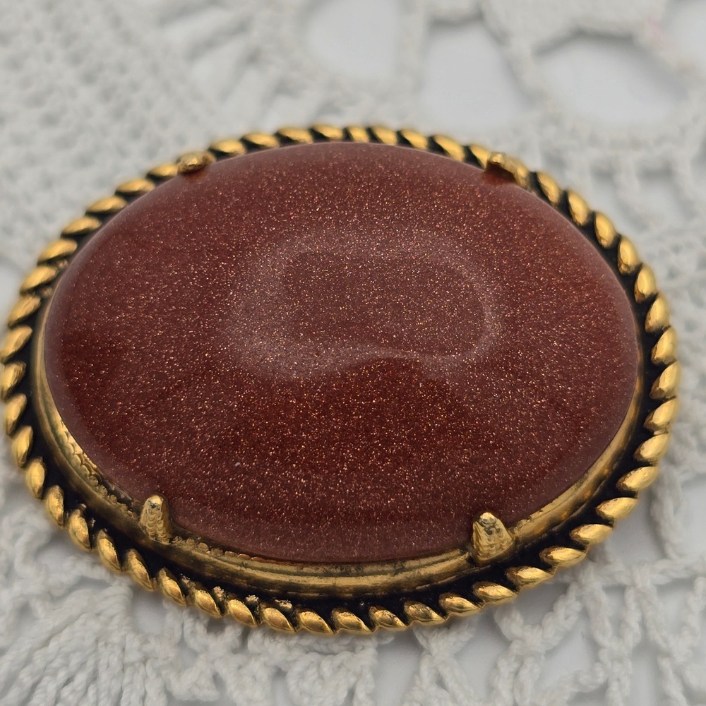 Vintage Gold Tone Goldstone Oval Brooch Pin Twisted Rope Border